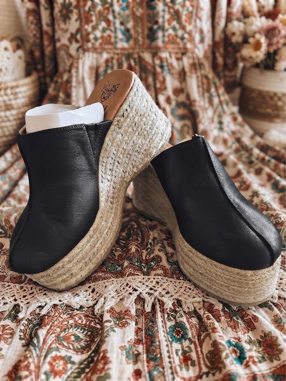 BOUTIQUE BEAST FASHION Black Platform Espadrille Mules with Woven Jute Sole